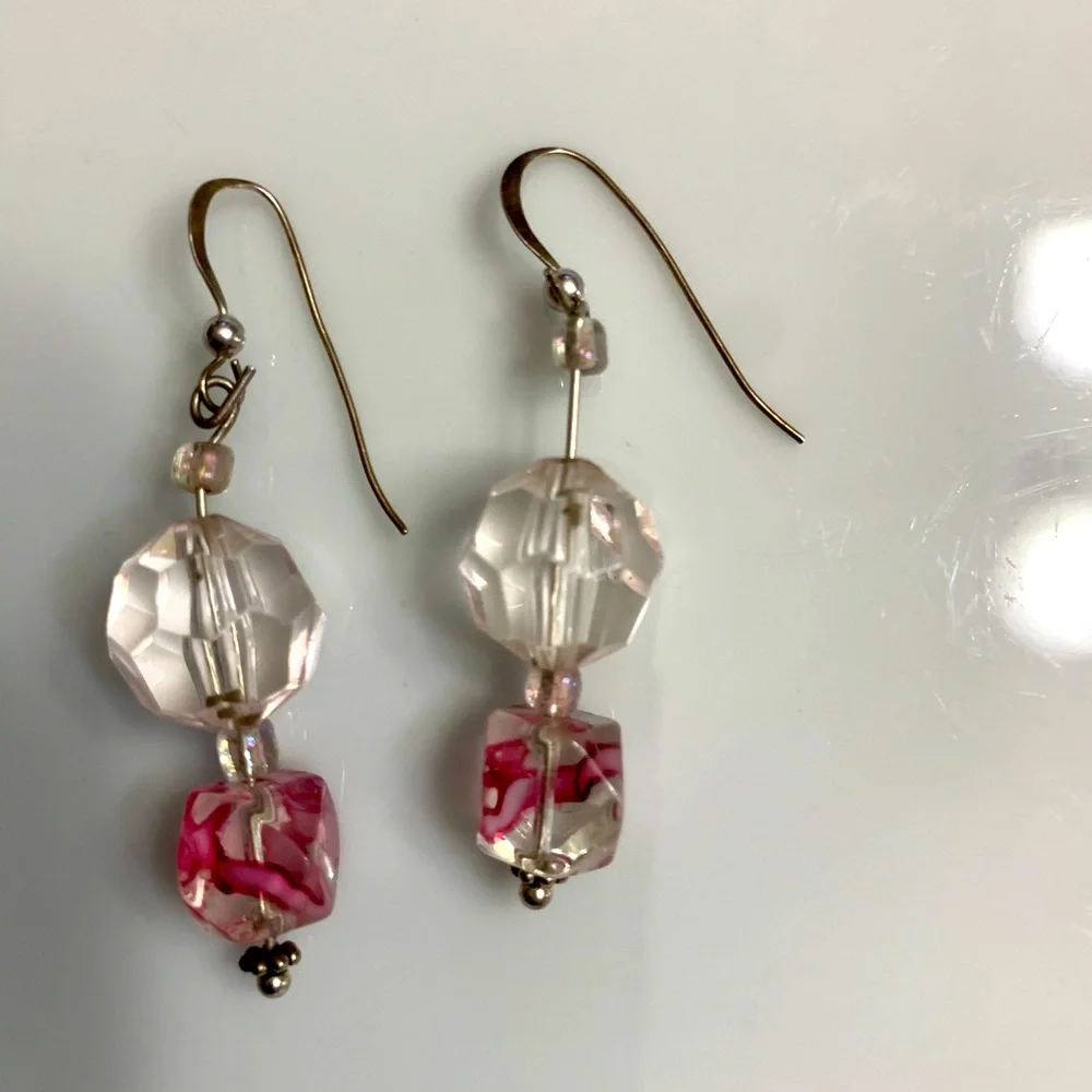 Dangly clear & clear pink glass bead earring
